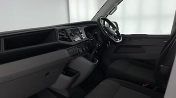 2025 Volkswagen 2.0 TDI T28 Highline FWD SWB Euro 6 5-door (White) - Image: 2