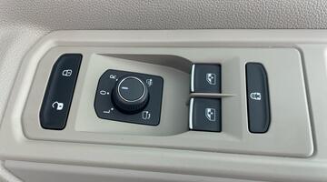 2025 Volkswagen 2.0 TDI Ocean DSG Euro 6 4-door (Grey) - Image: 19