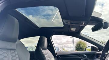 2025 Audi TFSI Carbon Vorsprung S Tronic quattro Euro 6 4-door (White) - Image: 17