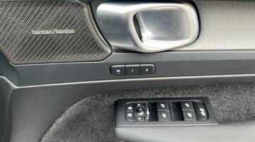 2025 Volvo 2.0 B4 MHEV Ultra Dark DCT Auto Euro 6 5-door (Blue) - Image: 34