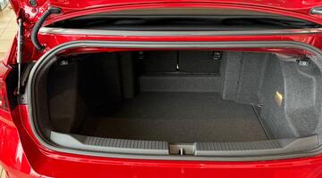 2025 Volkswagen TSI Style DSG Euro 6 5-door (Red) - Image: 9