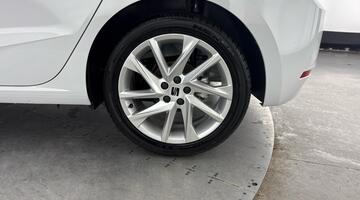 2025 SEAT 1.0 TSI FR DSG Euro 6 5-door (White) - Image: 31