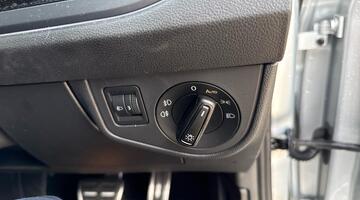 2025 Volkswagen 1.0 TSI R-Line DSG Euro 6 5-door (Silver) - Image: 32