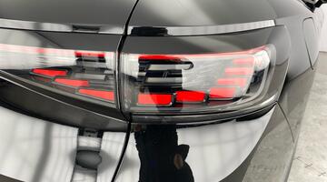 2025 Volkswagen Pro 77kWh Black Edition Auto 5-door (Black) - Image: 27