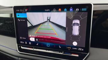 2025 Volkswagen 2.0 TDI R-Line DSG Euro 6 5-door (Red) - Image: 28