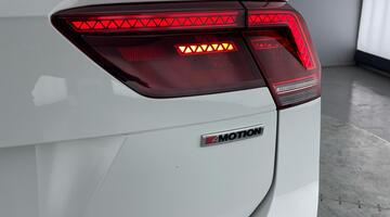 2018 Volkswagen 2.0 TSI SEL DSG 4Motion Euro 6 5-door (White) - Image: 45