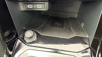 2025 Volkswagen TSI R-Line DSG 2WD Euro 6 2-door (Blue) - Image: 7