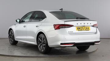 2025 Škoda TSI ACT SportLine Euro 6 5-door (Silver) - Image: 4