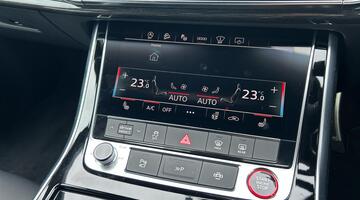 2025 Audi 4.0 TFSI V8 Black Edition Tiptronic quattro Euro 6 5-door (White) - Image: 25