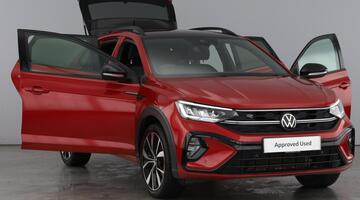 2022 Volkswagen 1.0 TSI R-Line Euro 6 5-door (Red) - Image: 9