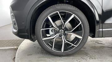 2025 Volkswagen ETSI MHEV R-Line DSG Euro 6 5-door (Black) - Image: 37