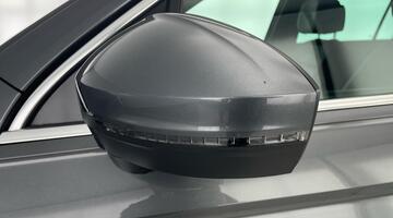 2017 Volkswagen 2.0 TSI R-Line DSG 4Motion Euro 6 5-door (Grey) - Image: 43