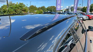 2025 Volkswagen ETSI MHEV R-Line DSG Euro 6 5-door (Black) - Image: 35