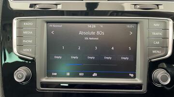 2016 Volkswagen TSI BlueMotion Tech GT Euro 6 5-door (Black) - Image: 15