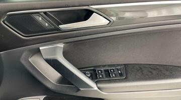 2018 Volkswagen 2.0 TDI SEL 4Motion Euro 6 5-door (Blue) - Image: 20