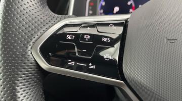 2022 Volkswagen TSI R-Line DSG Euro 6 5-door (White) - Image: 23