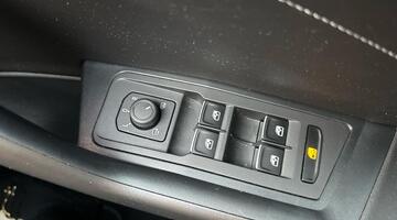 2022 Volkswagen TSI R-Line DSG Euro 6 5-door (Black) - Image: 28