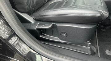 2022 Ford 1.0T EcoBoost MHEV ST-Line Vignale DCT Euro 6 5-door (Black) - Image: 32