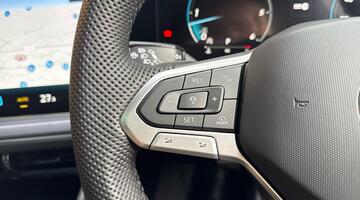 2025 Volkswagen 3.0 TDI V6 Black Edition Tiptronic 4Motion Euro 6 5-door (Black) - Image: 28