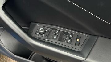 2022 Volkswagen 2.0 TDI Style Euro 6 5-door (Blue) - Image: 20