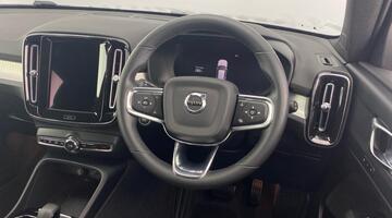 2023 Volvo 2.0 B3 MHEV Plus DCT Auto Euro 6 5-door (Black) - Image: 10