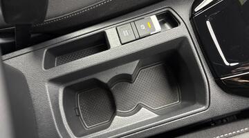 2025 Volkswagen TSI R-Line DSG Euro 6 5-door (Black) - Image: 21