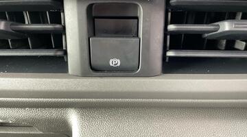 2025 Volkswagen 2.0 TDI 110 Commerce Plus Van (Grey) - Image: 25