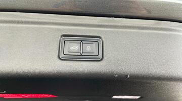 2025 Audi 100kWh Launch Edition Auto quattro 5-door (Grey) - Image: 35