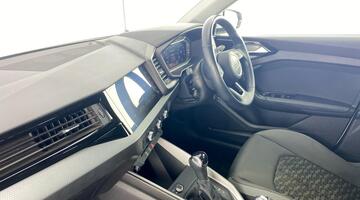 2022 Audi 1.0 TFSI 25 Sport Sportback S Tronic Euro 6 5-door (White) - Image: 2