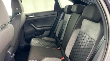 2025 Volkswagen 1.0 TSI R-Line DSG Euro 6 5-door (Grey) - Image: 29