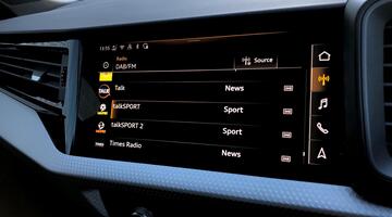 2025 Audi 1.0 TFSI 30 S line Sportback S Tronic Euro 6 5-door (Black) - Image: 29