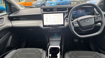 2025 Ford Standard Range 43kWh Premium Auto 5-door (Blue) - Image: 8