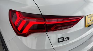 2025 Audi TFSI CoD 35 Black Edition S Tronic Euro 6 5-door (White) - Image: 33