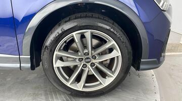 2022 Audi 2.0 TFSI 40 Black Edition S Tronic quattro Euro 6 5-door (Blue) - Image: 5