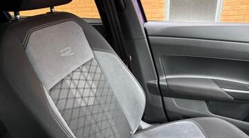 2023 Volkswagen 1.0 TSI R-Line Euro 6 5-door (Unlisted) - Image: 34