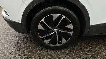 2025 Volkswagen Pro 77kWh Match Auto 5-door (White) - Image: 30