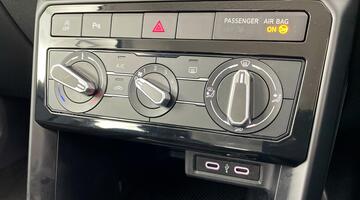 2022 Volkswagen 1.0 TSI SE DSG Euro 6 5-door (Grey) - Image: 7