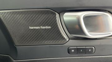 2025 Volvo 2.0 B3 MHEV Ultra Bright DCT Auto Euro 6 5-door (Blue) - Image: 13