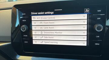 2025 Volkswagen 1.0 TSI Match Euro 6 5-door (Grey) - Image: 13