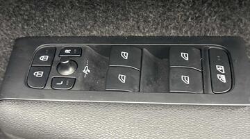 2022 Volvo 2.0 B4 MHEV Plus DCT Auto Euro 6 5-door (Silver) - Image: 24