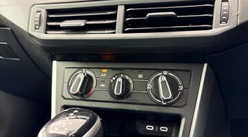 2025 Volkswagen 1.0 TSI Match DSG Euro 6 5-door (White) - Image: 25