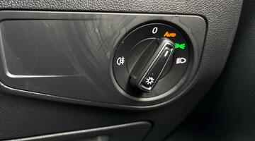 2022 Volkswagen 2.0 TDI Life DSG Euro 6 5-door (Blue) - Image: 23