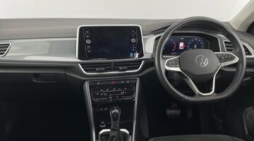 2022 Volkswagen TSI Style DSG Euro 6 5-door (Black) - Image: 8