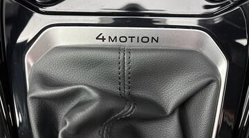 2025 Volkswagen 2.0 TSI R DSG 4Motion Euro 6 5-door (Black) - Image: 15