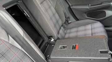 2025 Volkswagen 2.0 TSI GTI DSG Euro 6 5-door (White) - Image: 36