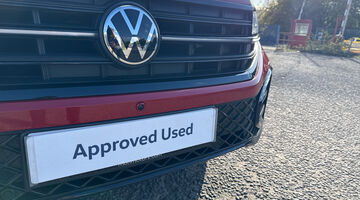 2025 Volkswagen 3.0 TDI V6 Black Edition Tiptronic 4Motion Euro 6 5-door (Red) - Image: 18