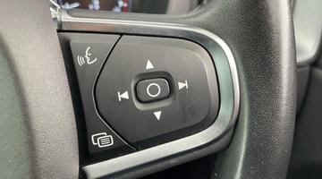 2019 Volvo 2.0 T4 Edition Auto Euro 6 5-door (Red) - Image: 22