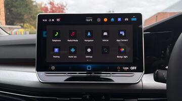 2025 Volkswagen TSI Match Euro 6 5-door (Black) - Image: 7