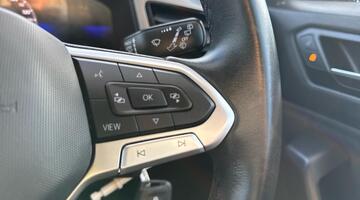 2022 Volkswagen 1.0 TSI Life Euro 6 5-door (Red) - Image: 31