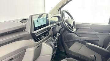 2025 Volkswagen 2.0 TDI T28 Commerce Plus FWD SWB Euro 6 5-door (White) - Image: 2